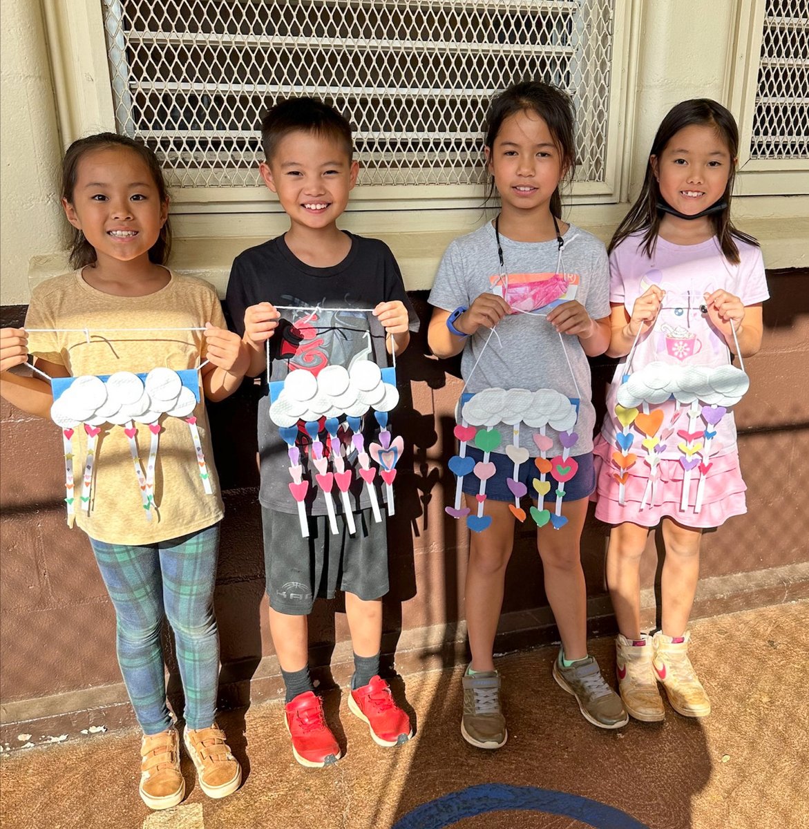 kamaainakids's tweet image. Feeling the love in the air! Our 2nd graders from Liholiho Elementary A+ made the cutest Valentine&apos;s Day craft project. The creativity and imagination of these keiki never cease to amaze us. ❤️💕
-
-
-
 #LiholihoElementary #AfterschoolCare #ValentinesDayCrafts #YoungArtists