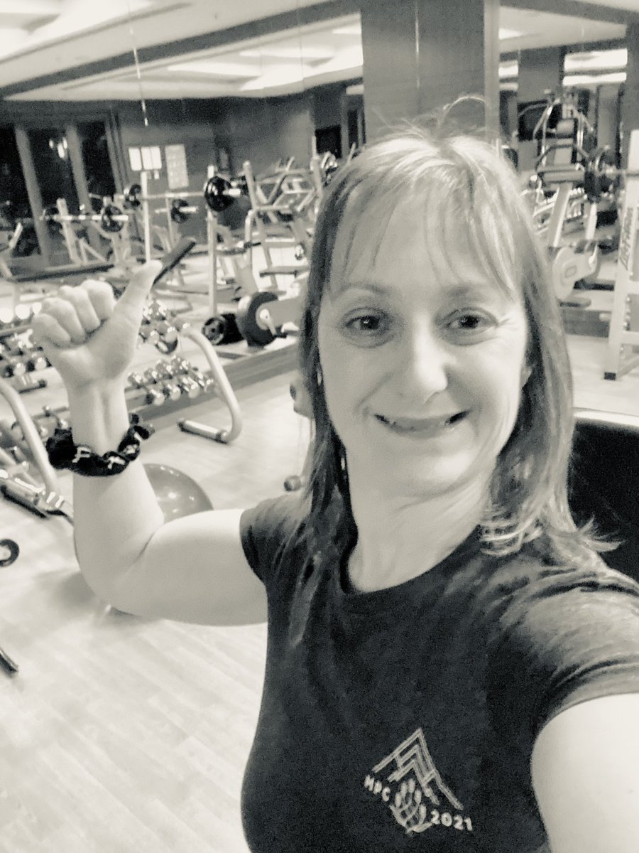 EsmeYona's tweet photo. #MondayMotivation
#NeverMissAMonday
Nothing stops a #peaker from doing a workout even when on holiday.
Good evening from the hotel’s gym in Istanbul!! ❤️😄
#peakerForLife
#IsraeliPeakers
#PeakerStrong
#peakerOnVacation 
#MPC2023 https://t.co/A5Ajd7CNgt