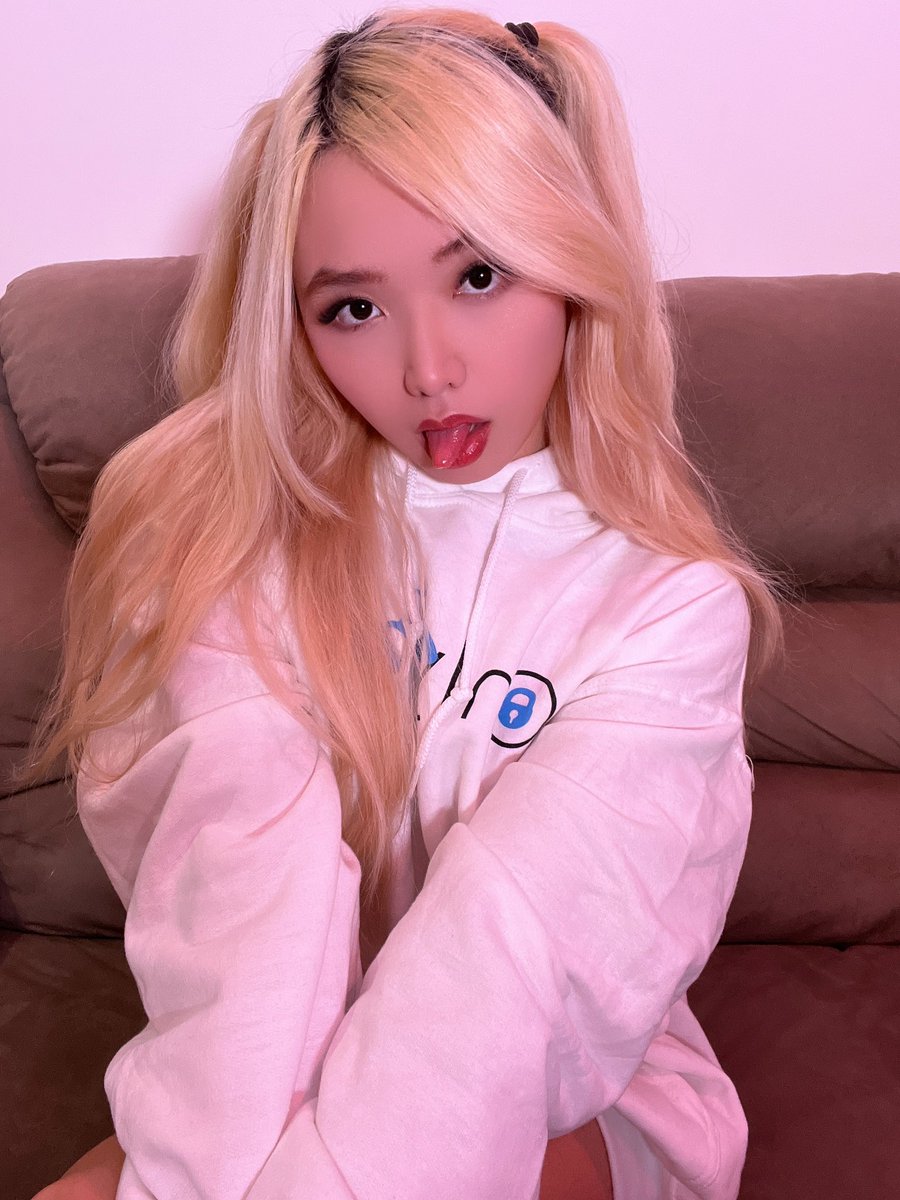 nikkinami on Twitter "who want me?"