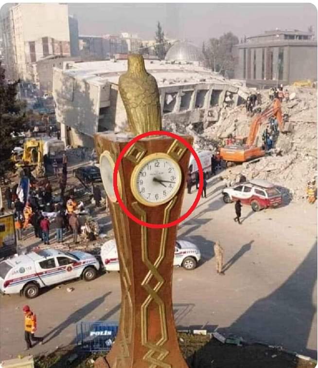 ADIYAMAN SAAT KULESİNDE AKREP YELKOVAN
DEPREMİN BAŞLADIĞI ZAMANDA DURMUŞ.
BURADAKİ ENKAZ KALDIRILMAMALI.
BU *KALIT*, GELECEK NESİLLER İÇİN
BİR *ANIT* OLARAK DÜZENLENMELİ.