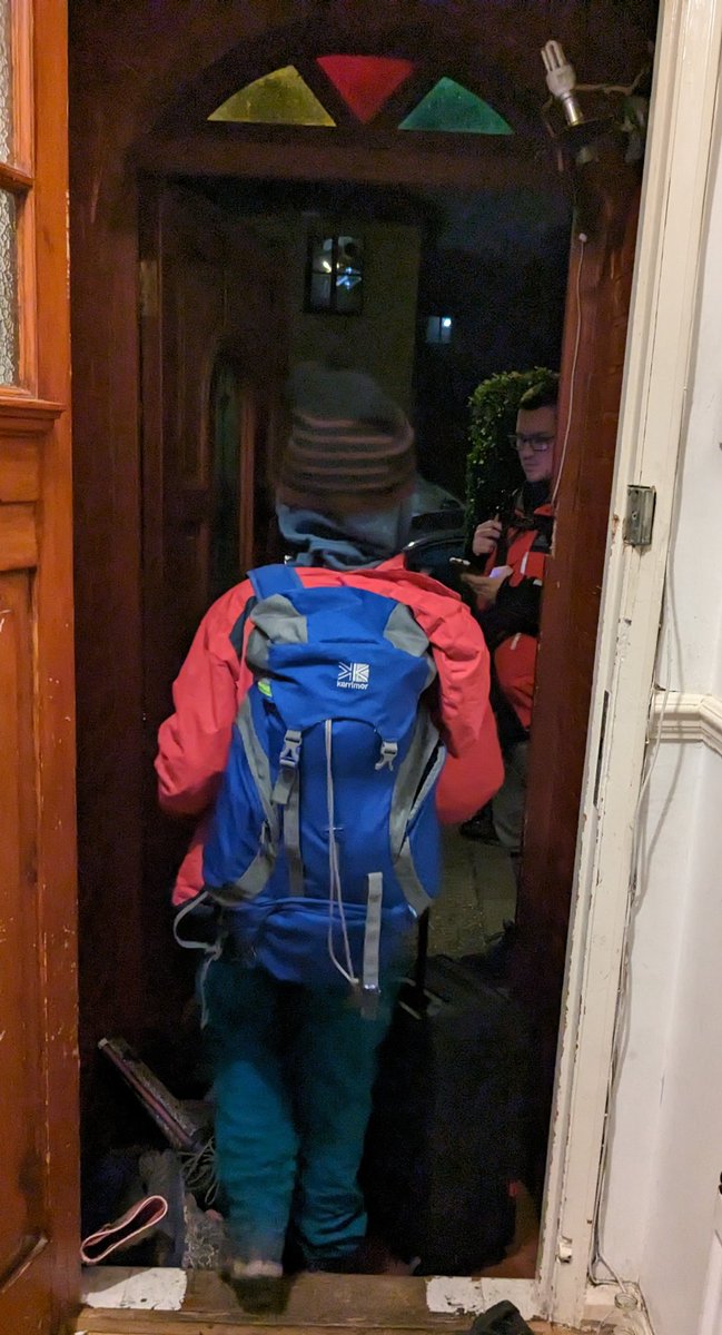 bikesandbabies's tweet photo. My newly-12yo is off on his own Scottish public transport birthday adventure #miniDis12 #notverymini #transportgeek https://t.co/Kblr1Roe2p