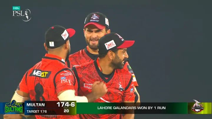 bin_amin_'s tweet photo. WHAT A GAME OF CRICKET! JUST WOW! https://t.co/dBCo1iPLiH
