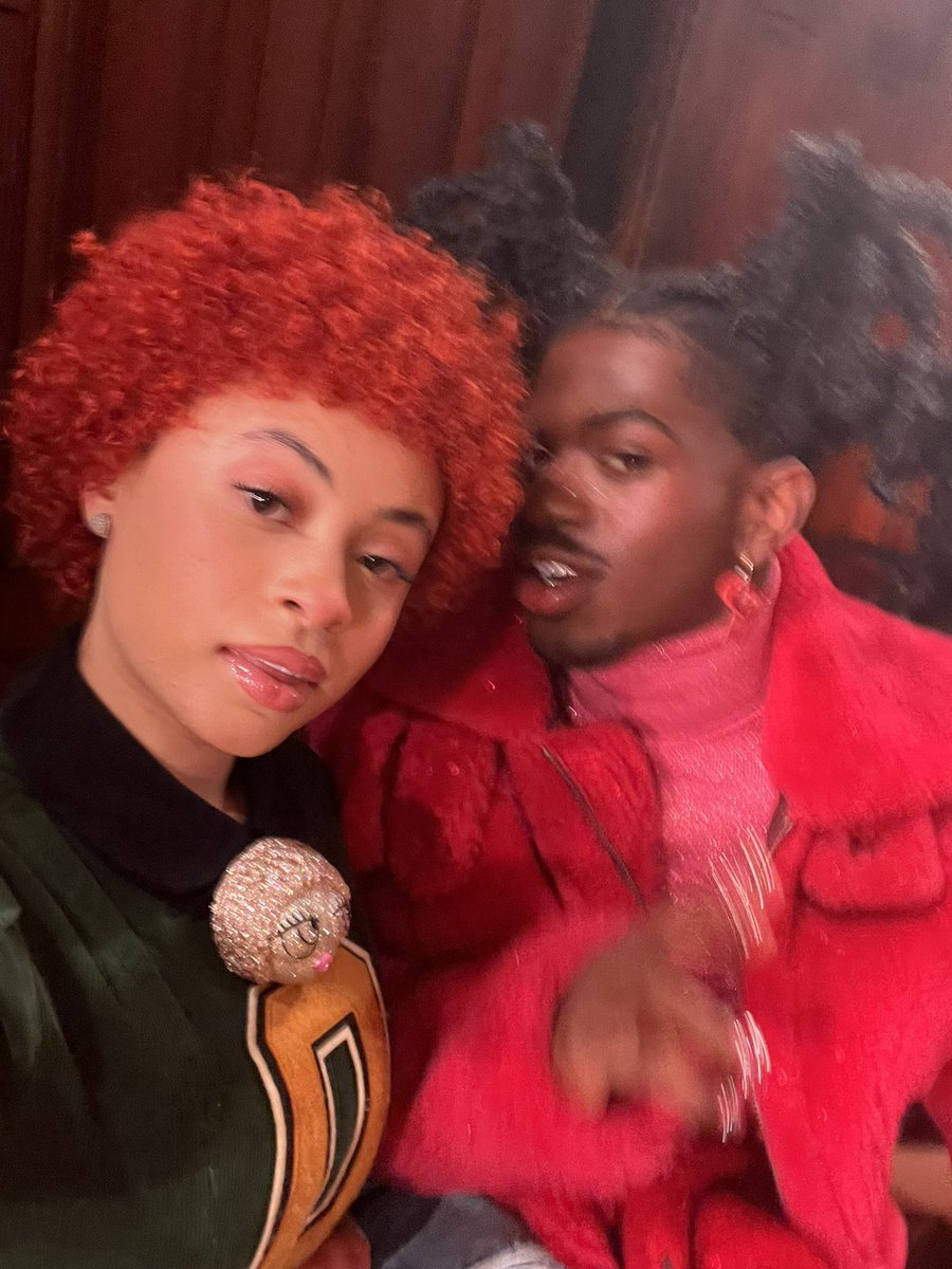 LilNasX's tweet image. i’m the baddie friend she was talm bout