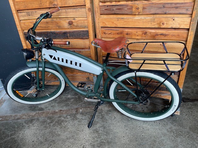Fancy getting around town in style? We're selling this awesome e-bike from Vallkree Electric Bikes and all the profits go to our Curtain Bank.

We're starting the bids way lower than it's retail price, take a look: trademe.co.nz/a/marketplace/…