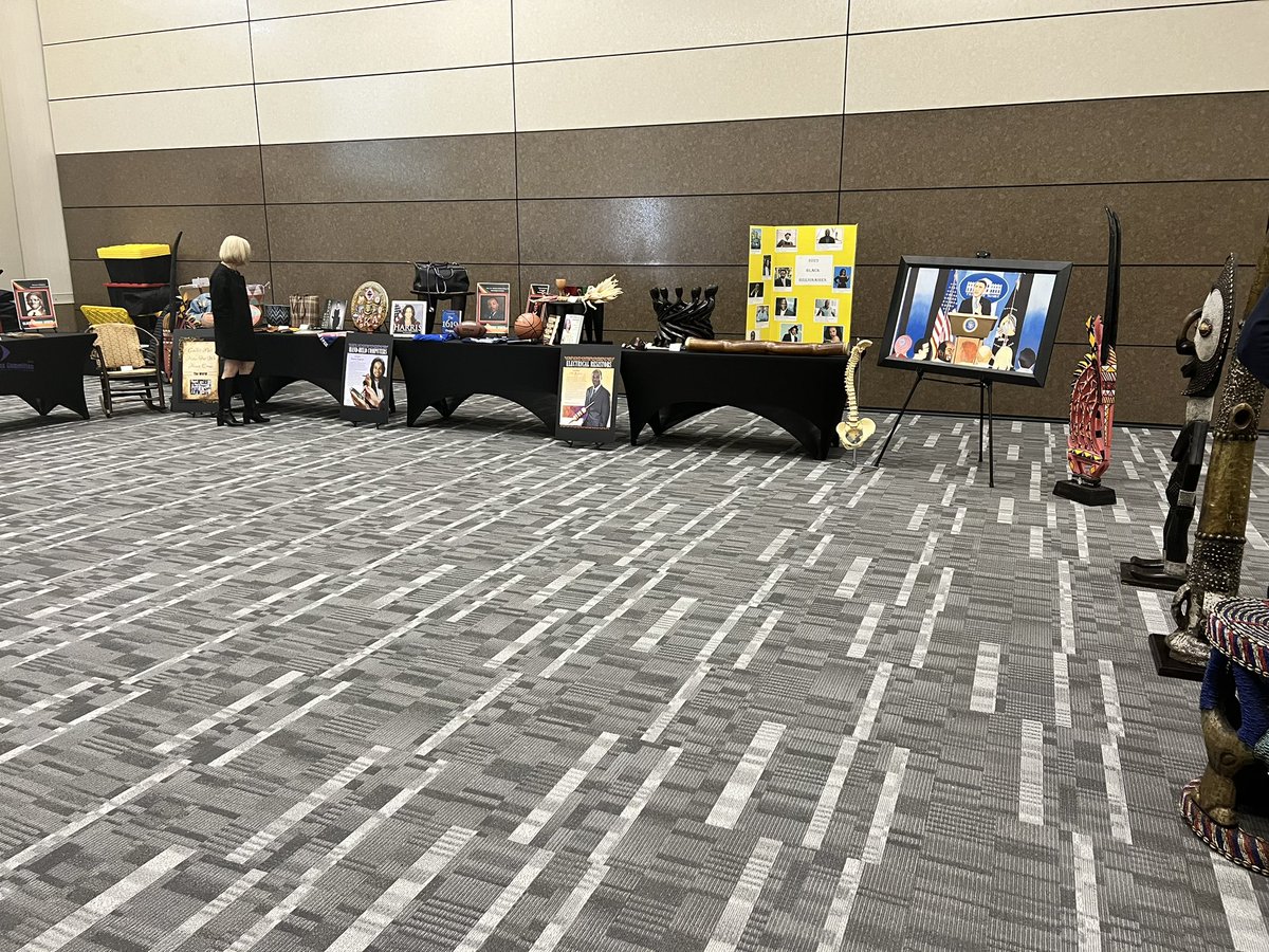 JamellForLE's tweet image. Great afternoon at Collin College Frisco campus, viewing the Douglas Visions - African American mobile Museum.

Thanks to Mark Bryant and the entire Credit Union of Texas for extending the invitation. Amazing event!