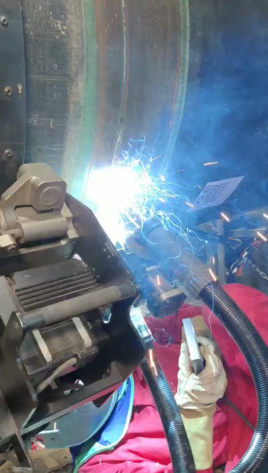 MegmeetWelding's tweet image. The ideal pipeline welding result-- stable welding current, less spatter, no distortion, and smooth welding surface can be achieved by @MegmeetWelding  Artsen Plus welding machine. 

Here are some shots of the welding process and welding result.

#pipeline #weld #pipelinewelding