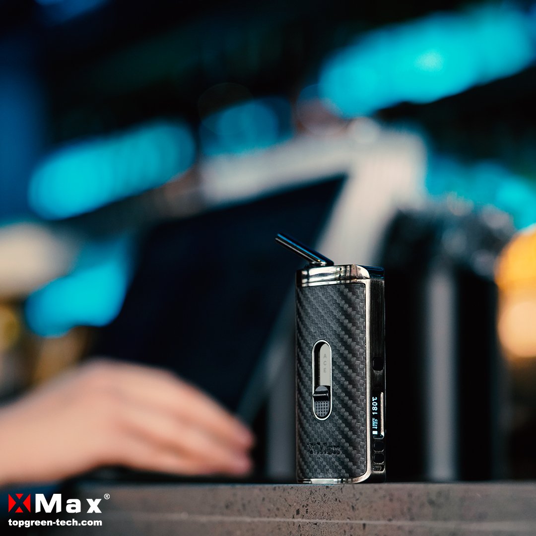classic carbon version XMAX ACE matches all your occasions.🖤💨
.
.
.
#xmax #xmaxace #xmaxvaporizer #cannabiscommunity #vapestagram #vapenation  #tech #instagood #vaporizer #dryherb #dryherbvape #weed #selfcleaning  #cannabis #stoned #fuckcombustion #stoner #stonerartrock #carbon