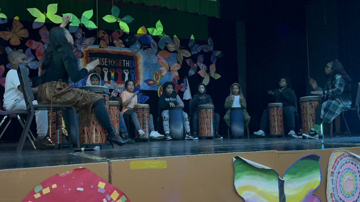 HPPA_spps's tweet image. An exciting day at HPPA celebrating #NAAPID Pizza and wings from tommiespizza.com and a program with our Kg &amp;amp; PreK students singing, poetry, drumming and even a multicultural student fashion show! @dutrell2010 @SPPS_News