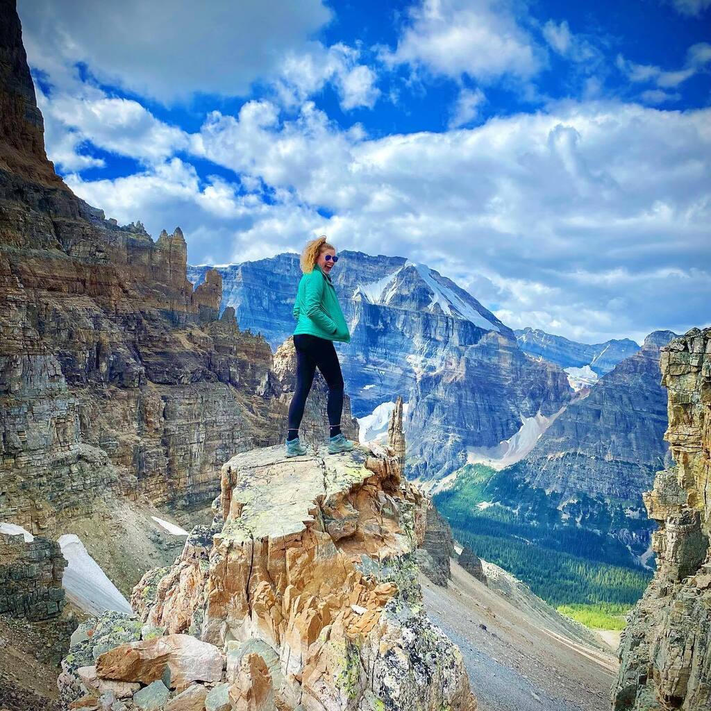 Have you ever loved a hike so much you travel back there and do it all again? (Even if it’s all uphill)

Sentinel Pass off of Moraine Lake in Canada is ⭐️⭐️⭐️⭐️⭐️

#girlswhohike #amazingplaces #thecureforcuriosity #ohcanada #sentinelpass instagr.am/p/Con0mAzsPLV/