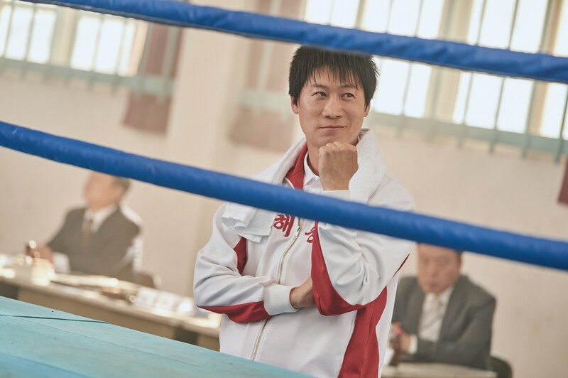 kvibe_yonhap's tweet photo. South Korean movie #Count featuring #Jinseonkyu, #OhNara, #SungYoobin, and more which is based on the true story of South Korean boxer #ParkSihun to premiere on Feb 22.
#카운트 #진선규 #박시헌 #복싱 #movie
https://t.co/lZR1vbWqQF https://t.co/KoA5gn3Sbv