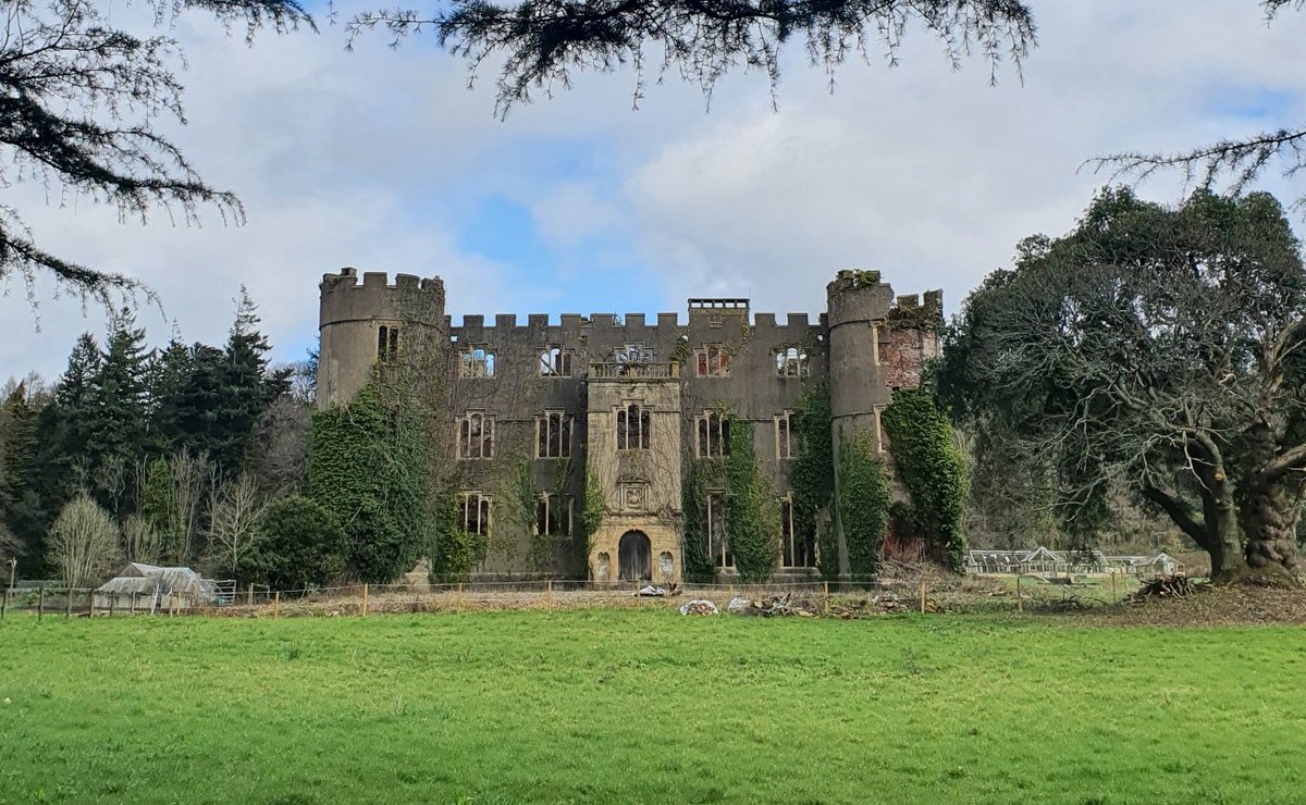 ruperra_castle's tweet photo. ❤️ Love Welsh Heritage! 🏴Take 2 secs to sign & share this petition to conserve scheduled monuments at risk, avoiding neglect and subsequent loss: https://t.co/HVR0WUQy6r✍️ @Gwrych_Castle @Elgan_Jones_ @AberValleyHG @HeritageHiker @GelligaerHS @twmbarlwmrisca @NewportHistory_ https://t.co/Fd2eYIlTTT