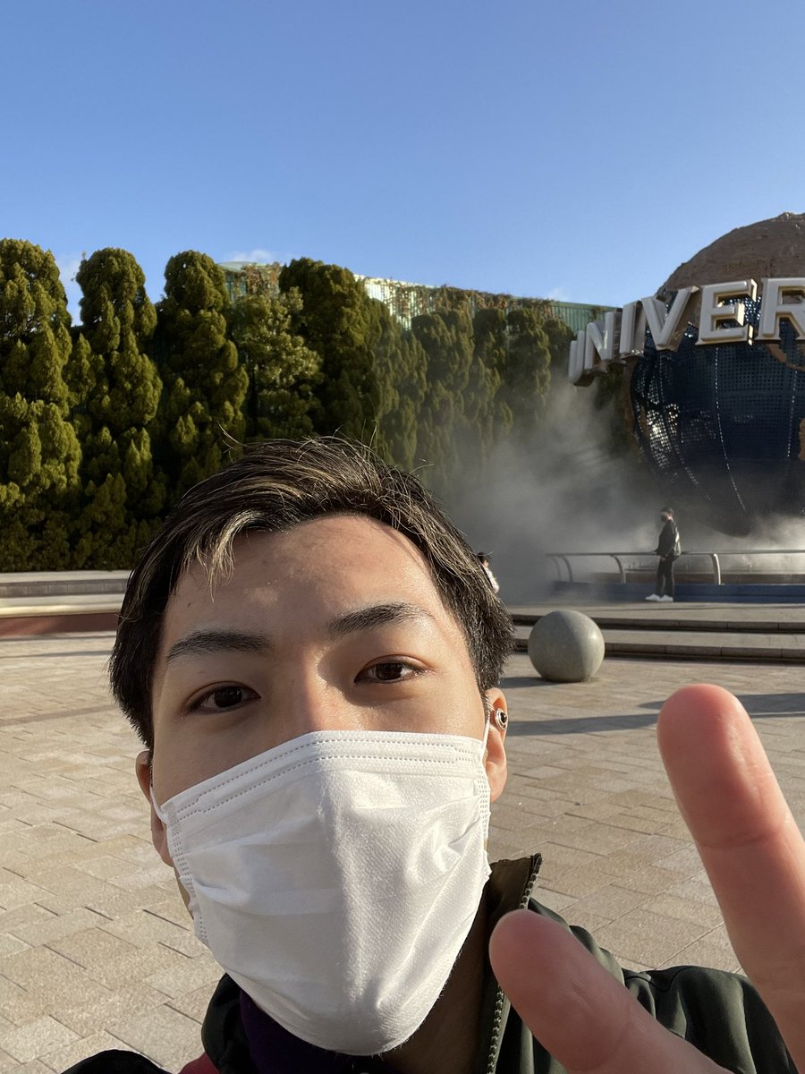 catssee54's tweet photo. ユニバ楽しいユニバ最高外寒い https://t.co/7EyxUAxzUq