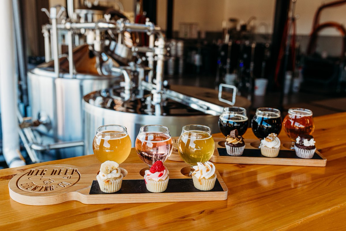 DigDeepBrewing's tweet image. Let's eat Cupcakes and Drink Craft Beer! 
Our first flight pairing starts tomorrow Feb 14th at 4:00, Second and Third pairing Feb 18 &amp;amp; 19th starting at 1:00. 
*two fixed flights order them both to taste them all!
 #craftbrewery #craftbrew #marylandmade #brewerylife #FeBREWary