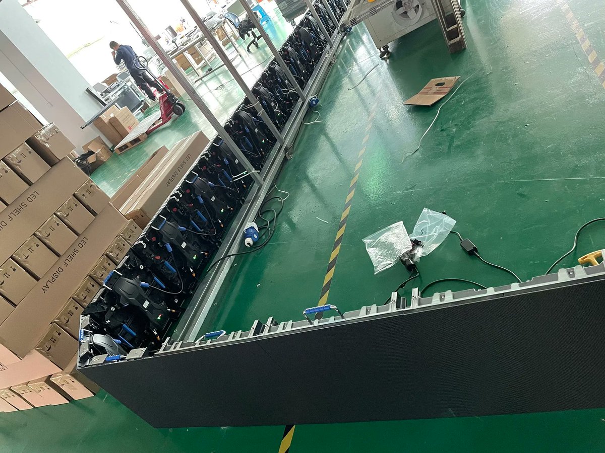 jayleddisplay's tweet photo. Indoor corner LED display for digital signage fixed installation. Special design for the 45 degrees corner LED screen project.
jay@dazzview.com
https://t.co/FjQnhCWoyX

#ledscreen #leddisplay #ledsign #ledmanufacturer #digitalsignage https://t.co/5uC9twXLpy