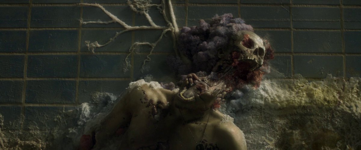 Best Horror Deaths tweet media