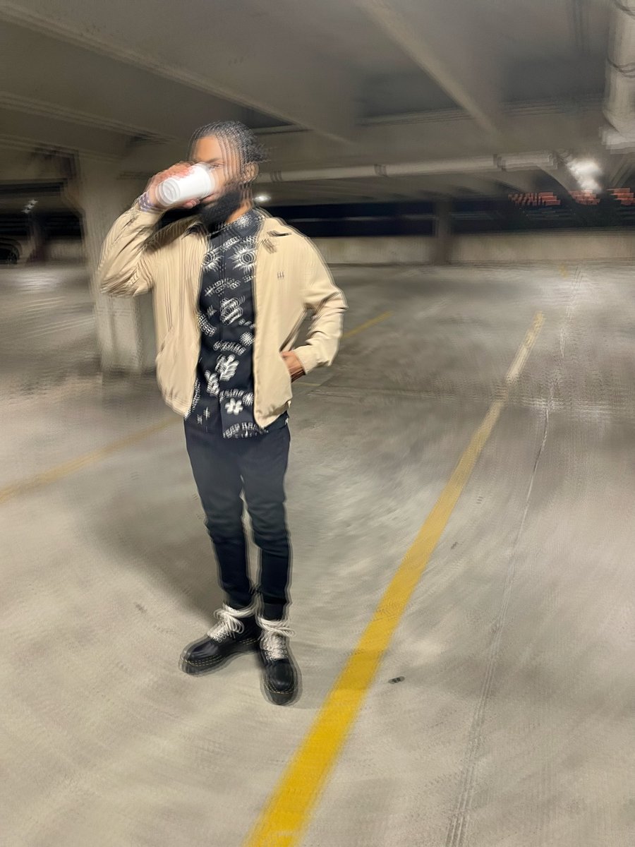 _JTheMessiah's tweet photo. Cant focus I keep seeing red❤️‍🔥 https://t.co/kkdRcGAnqL