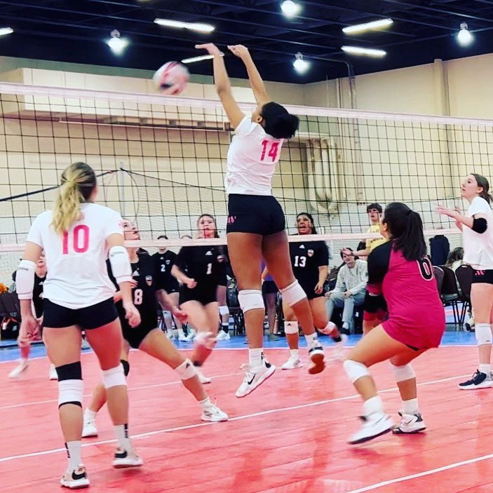 CarsonRPressley's tweet photo. Killing it at the K2 Smoky Mountain Classic! 🏐 #co2026 #girlsvolleyball #m2volleyball https://t.co/6O77d0uGVH