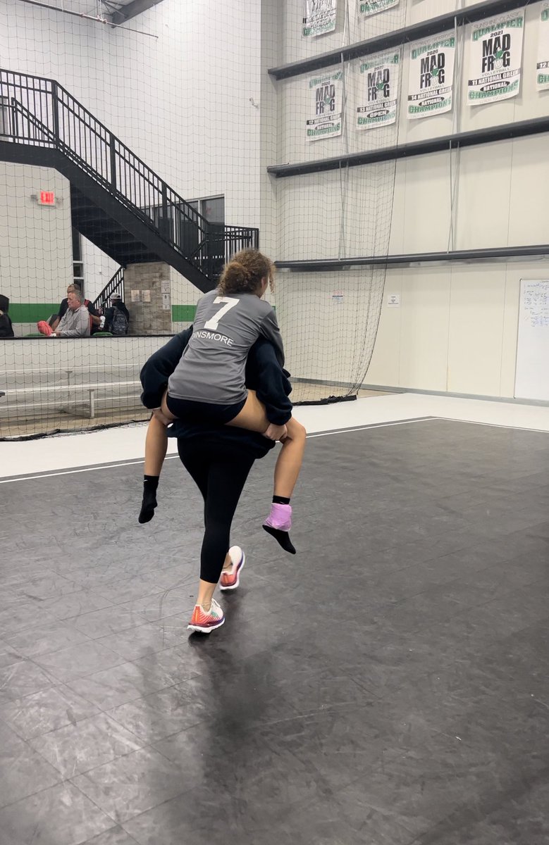 Rayna Dinsmore tweet media