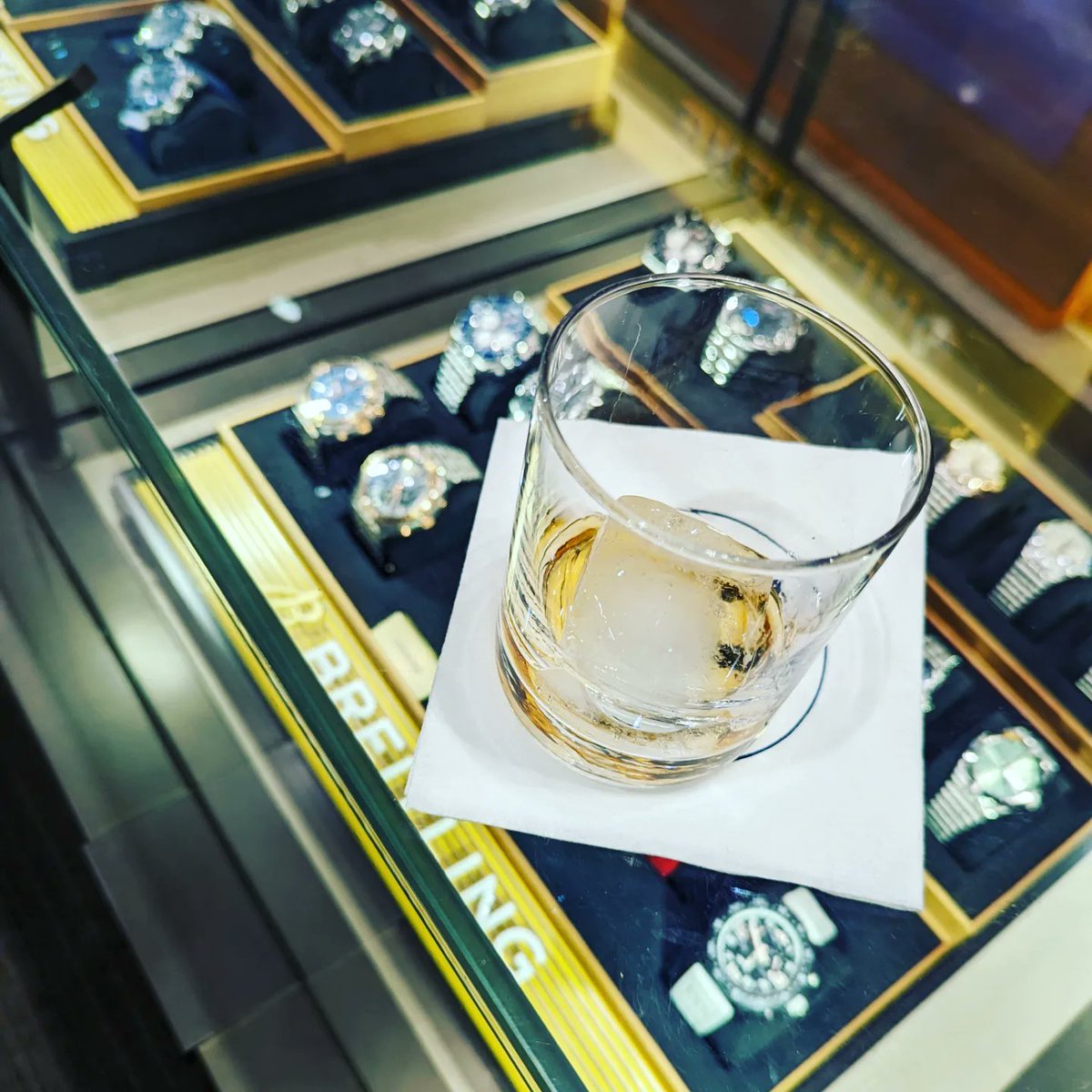 JUDAHontheBEATS's tweet photo. 🤌🏾The only "functions" I go to at my big ole age.
#watchfanatic #watchelovers #watchoftheweek #watchlover⌚ #watchcollector #watchcollection #watchessentials #watchoftheday⌚️ #watchoftheday⌚️ #watchgeek #watchfam #watchfamily https://t.co/WwdWTI4XDM