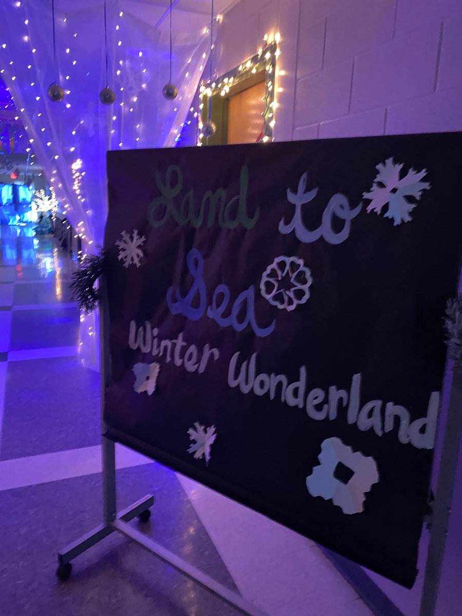 Dr. Anna Brooks tweet media