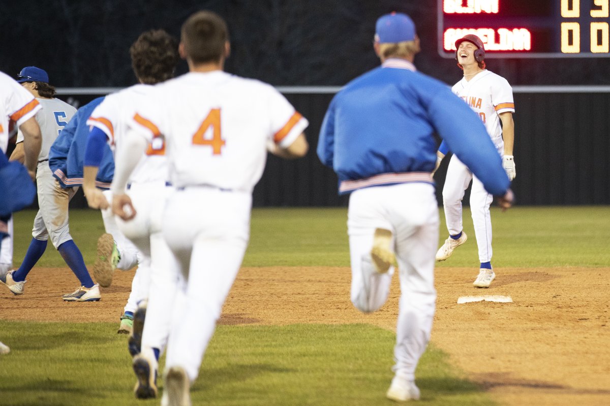 ACAthletics's tweet photo. AC's Sam Hardcastle set off a celebration with his walk-off hit on Monday, giving the Roadrunners a 6-5 win over Blinn College at Poland Field. @angelinacollege @RunnersBSB https://t.co/8lLkrye9Db