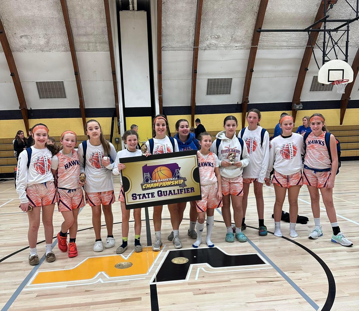 ShumakerSophia's tweet photo. 2nd place in the 6A north Allegheny tourney. A great group of ballers! https://t.co/4GuZ8mRTfv