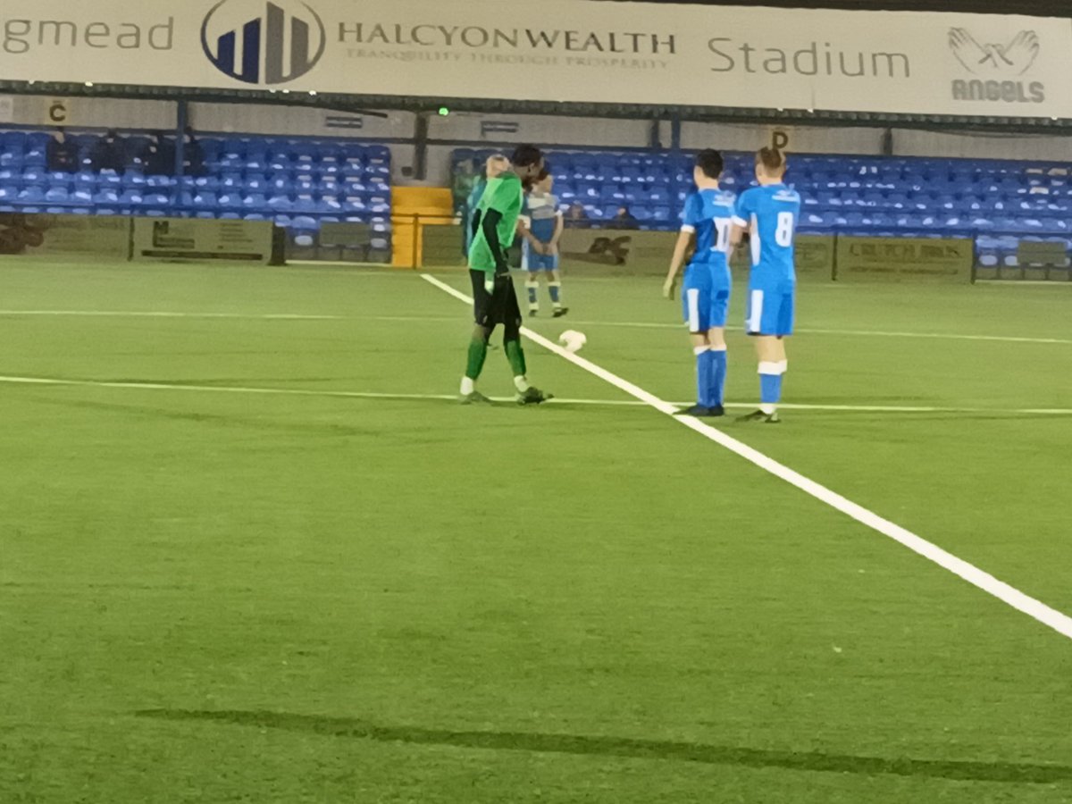 CrayValleyPM's tweet image. 46 | Back underway here at the Longmead Stadium as #TheAngels look to restore parity in this @IsthmianLeague Youth fixture!

🔵0-1🟢

#COYM