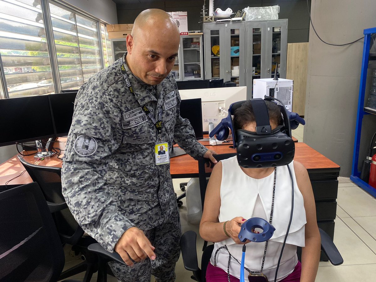 Codaltec's tweet photo. capacidades en:
1️⃣Medición electromagnética
2️⃣Desarrollo de módulos de realidad virtual
3️⃣Software
4️⃣Diseño de escenarios virtuales
5️⃣Laboratorio electrónica
Desarrollos tecnológicos al servicio del país
#RealidaVirtual #MediciónElectromagnética https://t.co/4fHlzP8Wlo