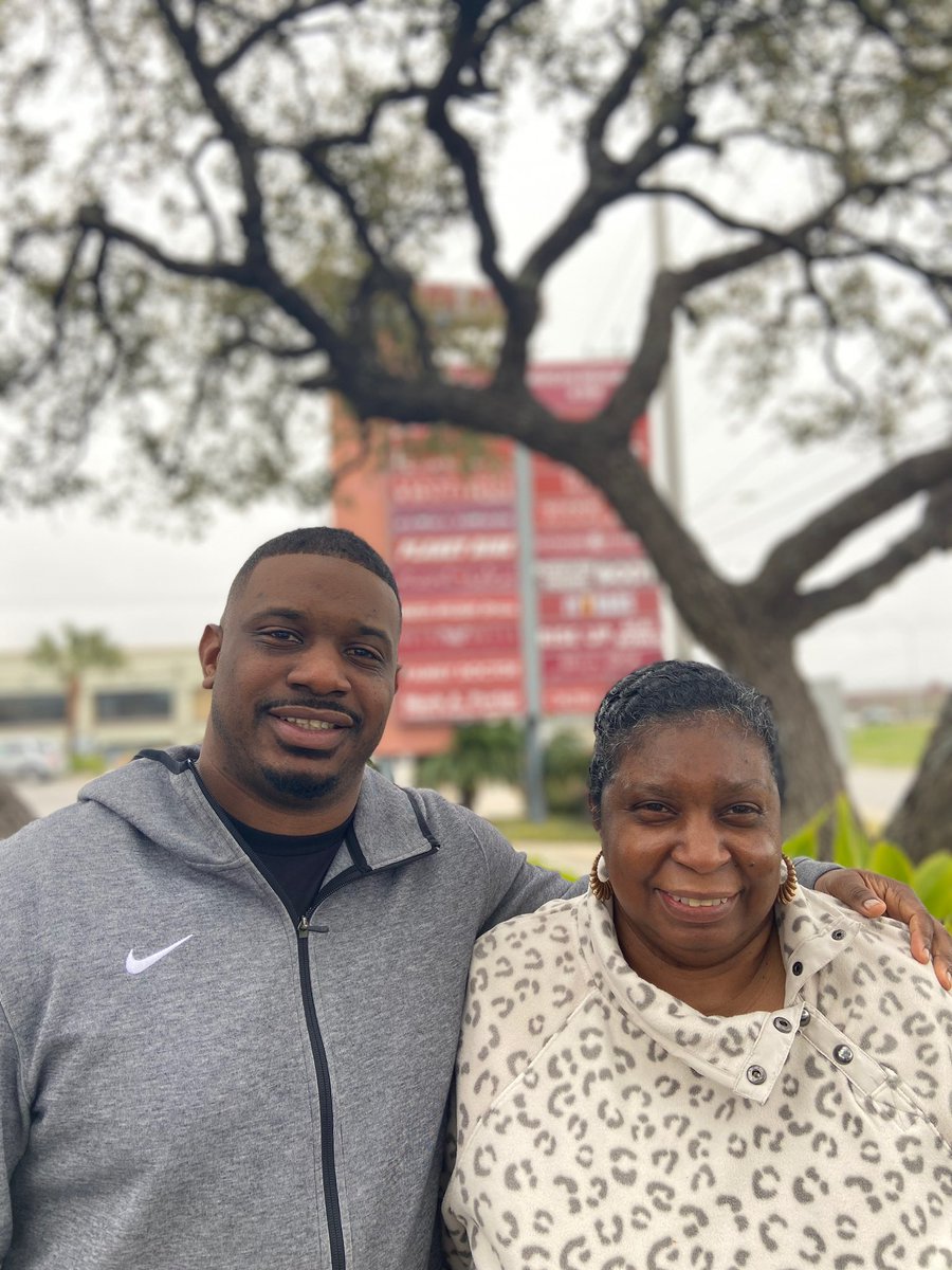 CampbellChancy's tweet photo. I want to wish my beautiful mother a Happy Birthday!!! I hope you have a blessed day. I love you!!!! https://t.co/pe62DOBsYq