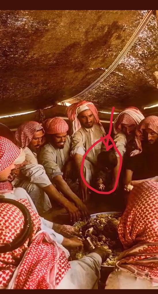 saamt121's tweet photo. @k11k_444 الظاهر انه جني https://t.co/0mpHw7MkEl