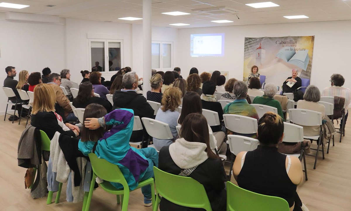 «LOS MUNDOS DE CARELY» CIERRA EL CARRUSEL DE PRESENTACIONES LITERARIAS DE LOS ÚLTIMOS DÍAS 

La Biblioteca León Gil acogió este lunes la presentación de "Los mundos de Carely", libro por la maestra infantil cabanillera Mayte Rod.
#CabanillasSeMueve

aytocabanillas.org/los-mundos-de-…