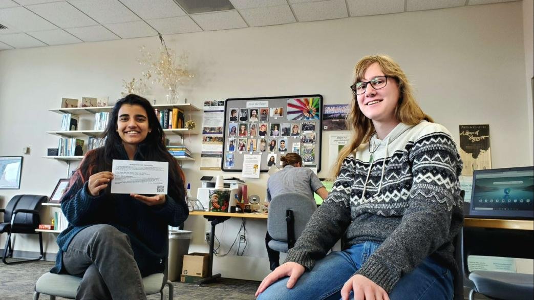 UIdahoWC's tweet photo. Today kicks off our celebration of International Writing Centers Week (@IWCA_NCTE)! Located on the 3rd floor of the ISUB, we're comfy place full of support for all types of writing.

Come check us out, Vandals! Our tutors Roshni and Jade are here to show you around. #IWCW23 https://t.co/1uqtBftsXR