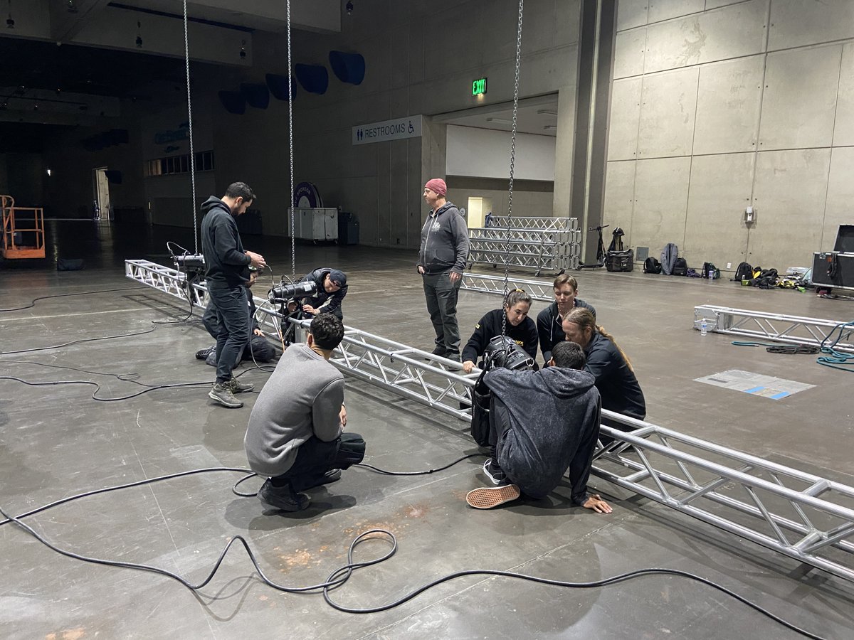 IATSE122's tweet photo. Our veteran #etcp certified riggers are training future riggers at the @SDConventionCtr today. Getting ready for a very busy year.
#IAsolidarity #riggers #stagehand https://t.co/5QvI2stMmU
