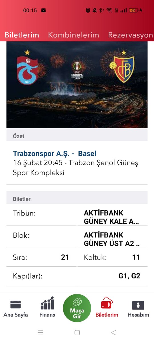 Suzun85983540's tweet photo. @Trabzonspor Bir GALATASARAYlı kardeşiniz olarak ben de bir bilet satın aldım bir öğrenci kardeşime hediye etmek istiyorum,şu kötü günlerimizde güldür yüzümüzü @Trabzonspor  #HepBirlikte 🇹🇷 ❤️💙 https://t.co/XNdnFc4CSQ