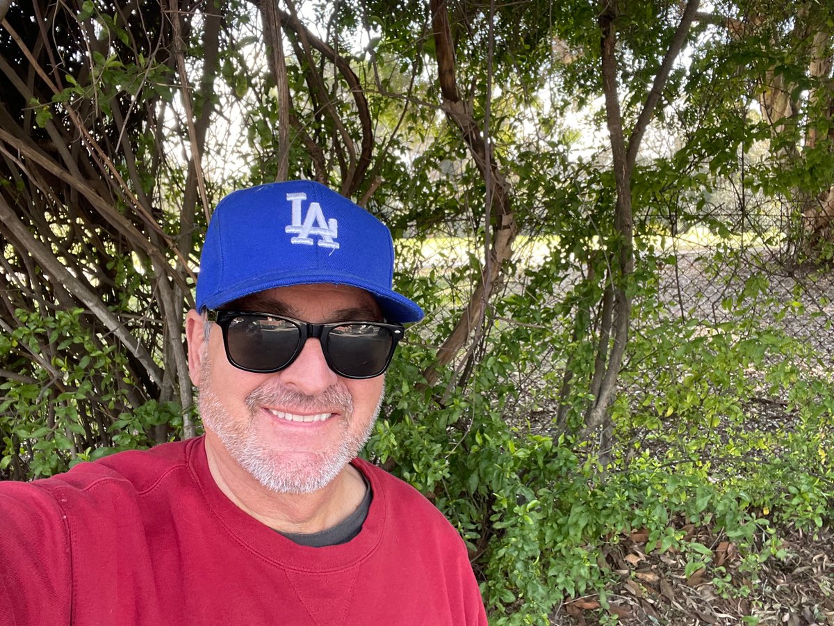 pvercammencnn's tweet image. Your opinion on beards.
Let it grow?
Or make it go (away)?
#beardsmen #fun #shaving #journalism #reporting