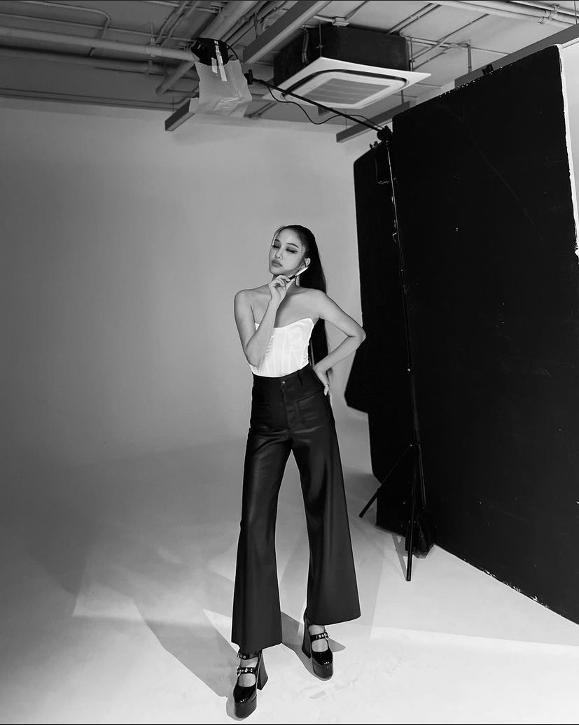 this photoshoot of freen 😮‍💨 #srchafreen