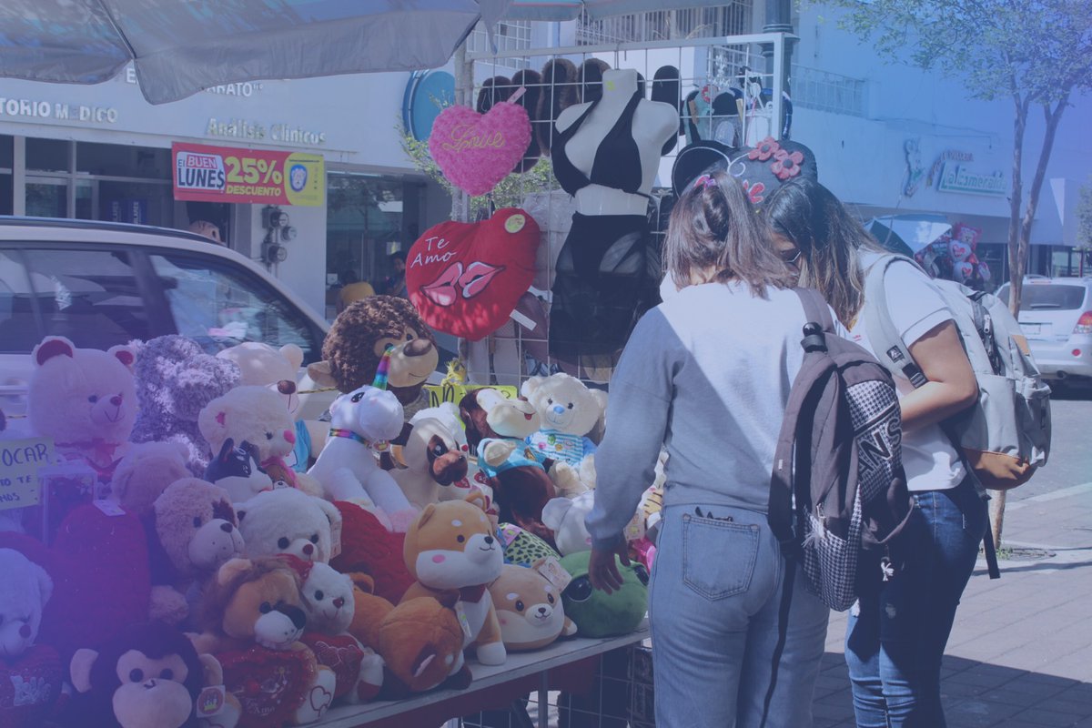 espacifico's tweet photo. 🛍💐💵 En #Colima, los precios de diversos productos alusivos al Día del Amor y la Amistad, #incrementaron hasta en 50 por ciento, de acuerdo con lo señalado por algunos comerciantes de Estación Pacífico.

👉🏼 Lee la nota completa en https://t.co/EXkxcBr11S https://t.co/ePFUtpHHA9