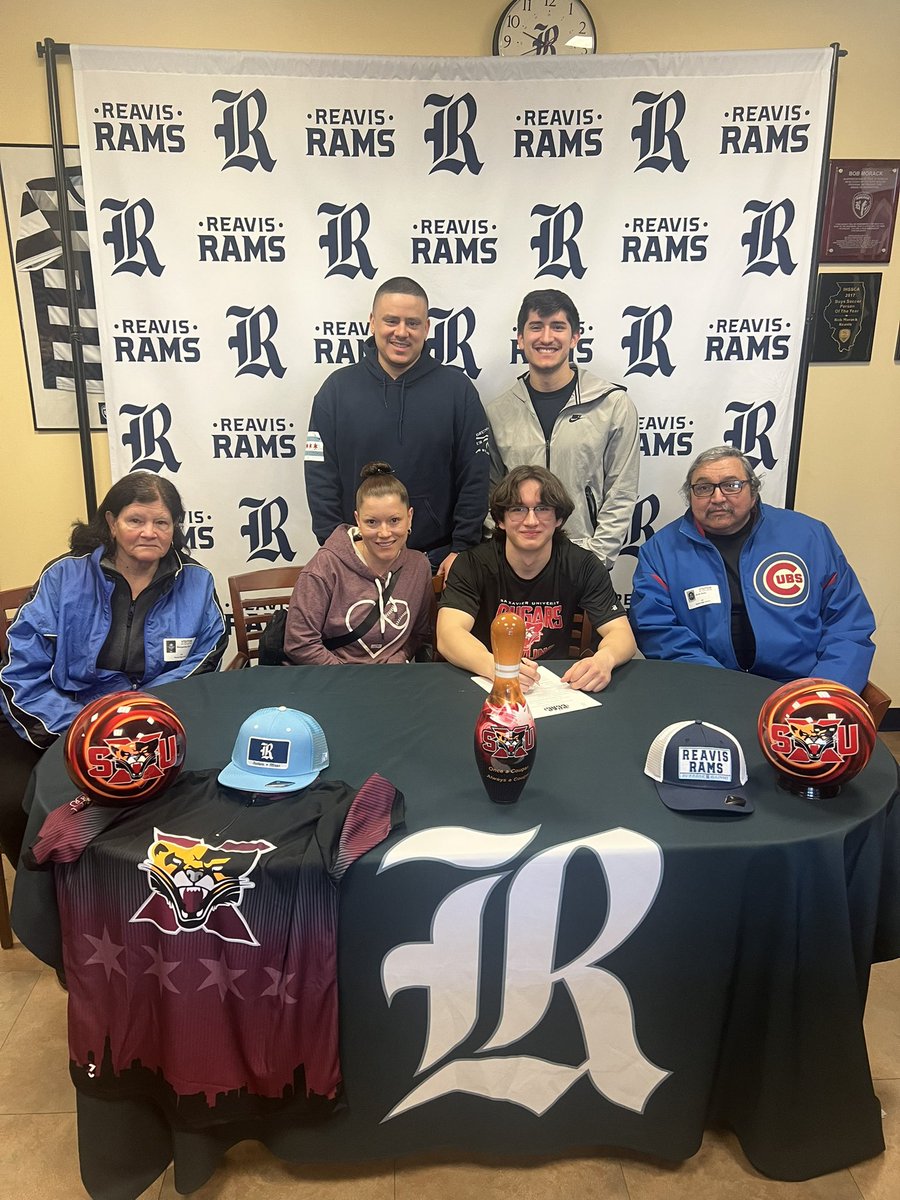 Reavis Boys Bowling tweet media