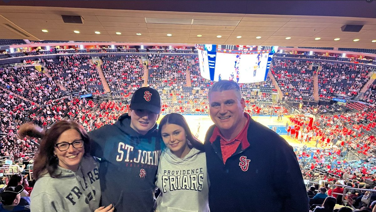 StJohnsU's tweet photo. You guys really showed up and showed out this weekend! Thank you to everyone who participated in #JohnniesDay; it was a massive success because of all of YOU! ❤️

 👀 Be on the lookout for more highlights to come! #SJUElevates https://t.co/2TFKMny4zV
