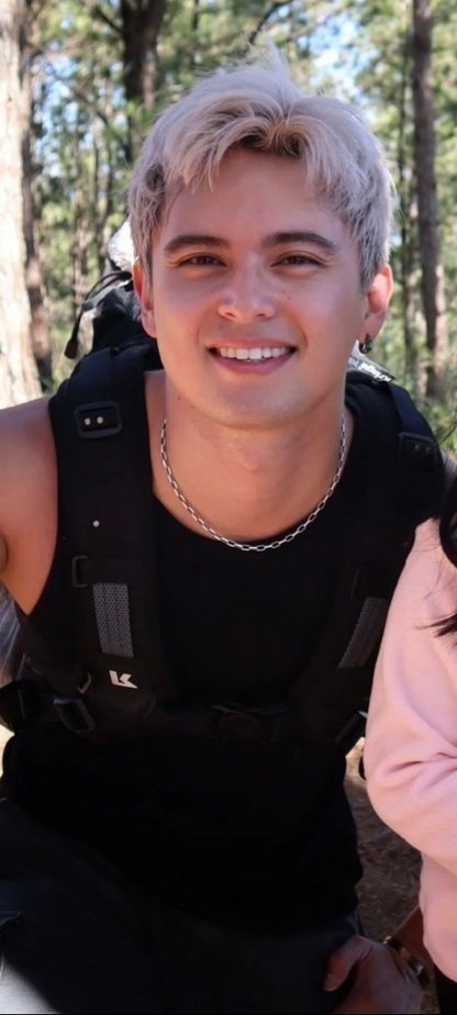 nikkirs16's tweet photo. Swerte ng friend ng friend ko. Nakasabay si James mag Mt. Ulap over the weekend 😁. https://t.co/CPcQiPucw7