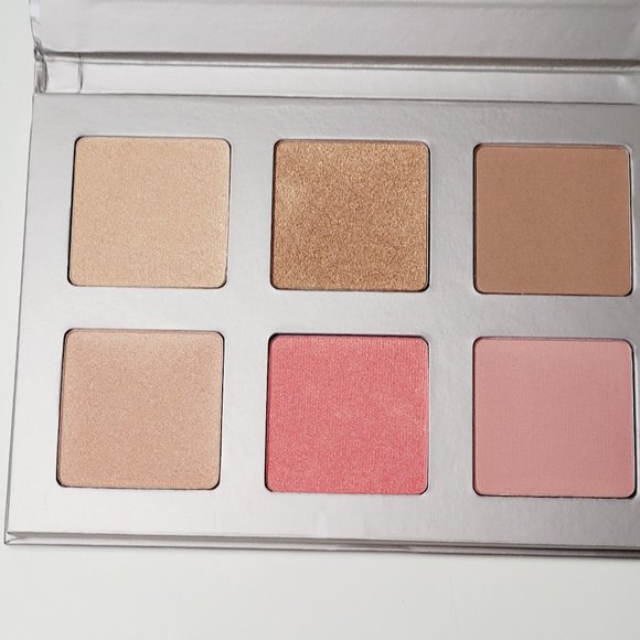 RubyChristene's tweet image. So good I had to share! Check out all the items I'm loving on @Poshmarkapp #poshmark #fashion #style #shopmycloset #yccollection #aesthetica #iconiclondon: posh.mk/oxdD8jXxoxb