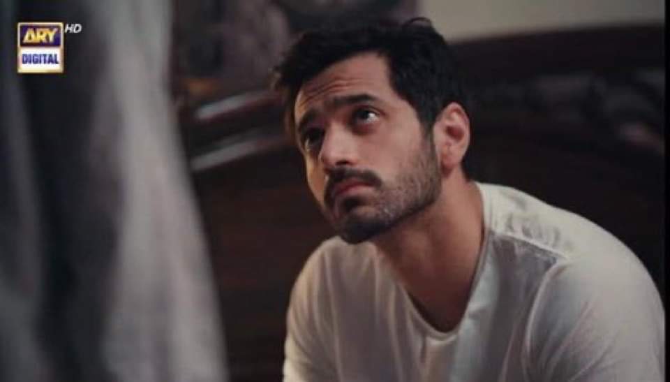 SafiaIshtiaq's tweet photo. #MujhePyaarHuaTha wahaj is   main pillar of drama, soul of drama and attraction of drama. We watch drama  only  for this guy. His deep emotions and heart touching expressions make him the only and most loved character of the drama.❤💯❤ https://t.co/uhqfN8cIGc