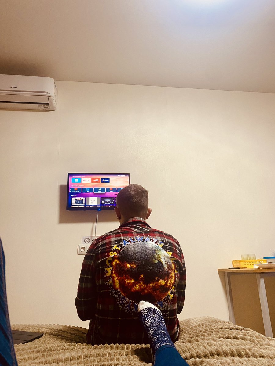 pmalshakov's tweet photo. Не хочет мутить, ведь я нищеброд
Недостаточно взрослый, явный щегол
Я буду стараться, в глазах огонек
Только вперед, я пацан-underdog
📝 https://t.co/uK4QZXnkxW