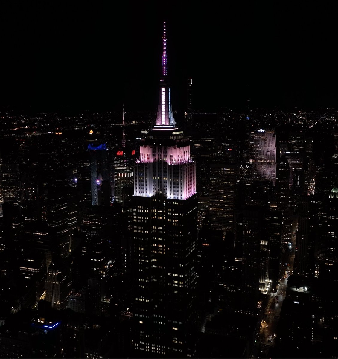 EmpireStateBldg's tweet image. COME TO @PINK’S PRIVATE PERFORMANCE &amp;amp; ALBUM RELEASE PARTY ON 2/17!
 
Giving away FOUR passes (&amp;amp; each of the 4 winners can bring a friend!) ⬇️
 
To enter, follow me &amp;amp; RT this before 12PM EST 2/15. Must be 18+, US-resident: esbo.nyc/bc33d7
 
Includes a Q&amp;amp;A session 😍