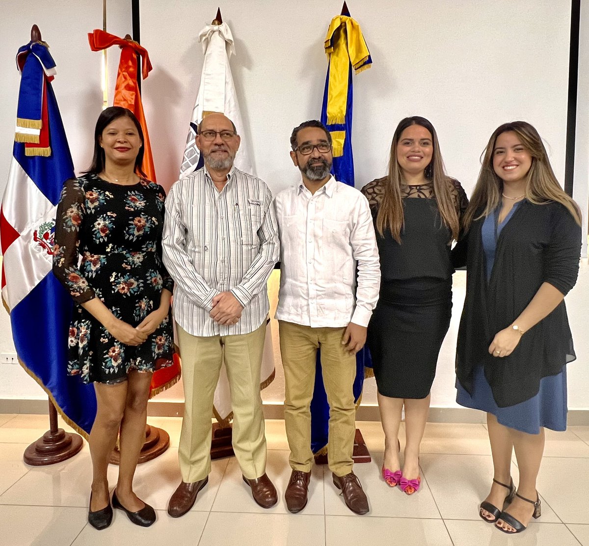 MujeresIngRD's tweet photo. El #MIRD presente en el lanzamiento de la Red Nacional de Evaluadores Pre y Post Evento de la @onesvierd y la Comisión Nacional de Emergencias👷♀️🇩🇴. Nuestras ingenieras también formarán parte de esta red que ayudará a preservar la vida de los dominicanos! https://t.co/QdsIr8nMpy