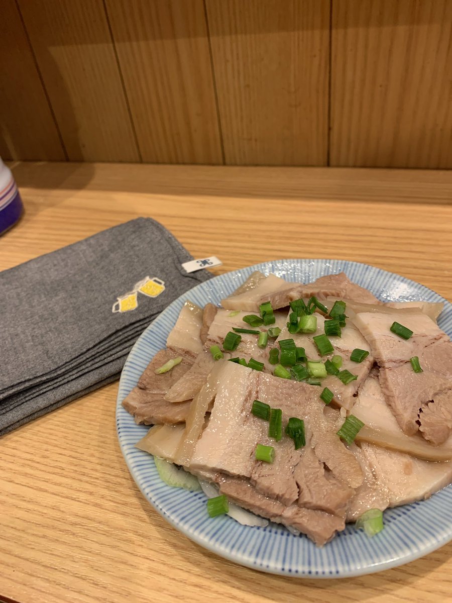 GJuumin's tweet photo. 久々に #晩杯屋 行きました。この分厚い豚カツ350円って、スーパーより安くねえか？やはり実力派ですな。 https://t.co/lKCw0IRmYY
