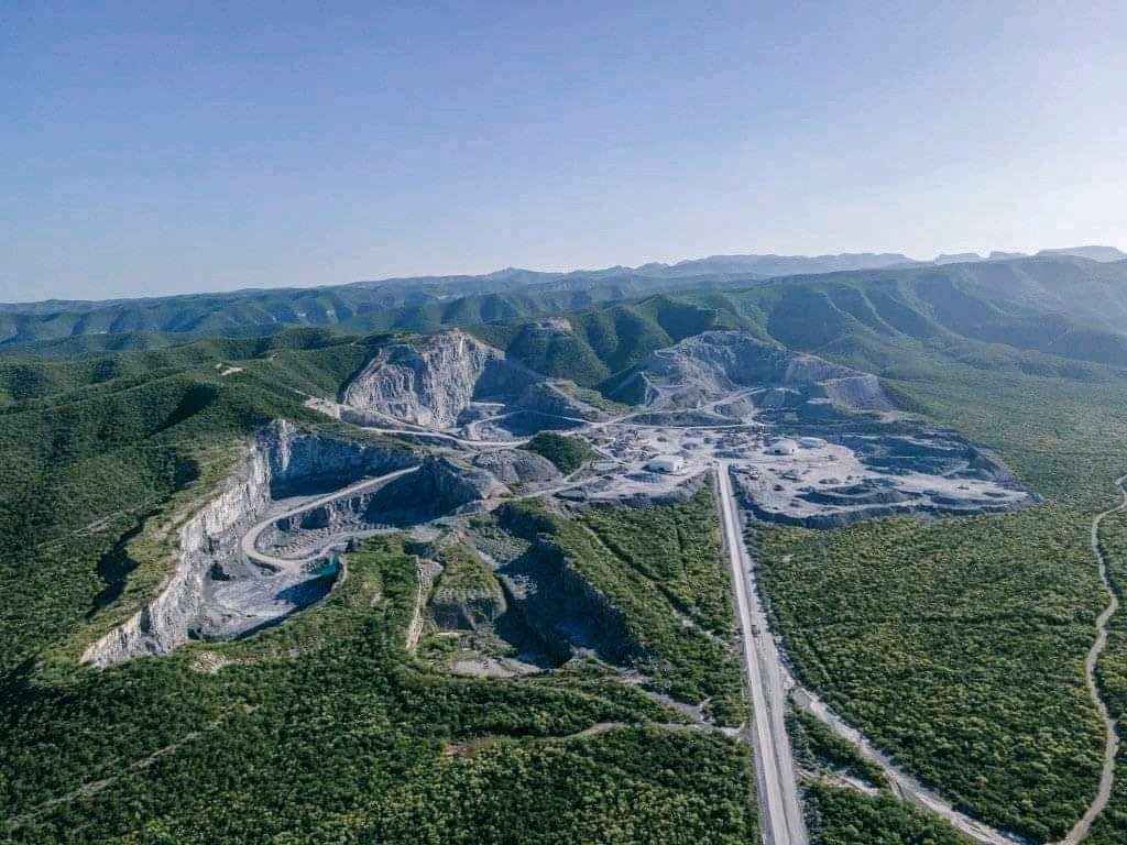 LoQuePasaEnNL's tweet photo. Un crimen contra la ecología y sustentabilidad de #NL 

Sierra de pichachos 📸 @AristeoBenavid2 https://t.co/9jJBNuNa9C