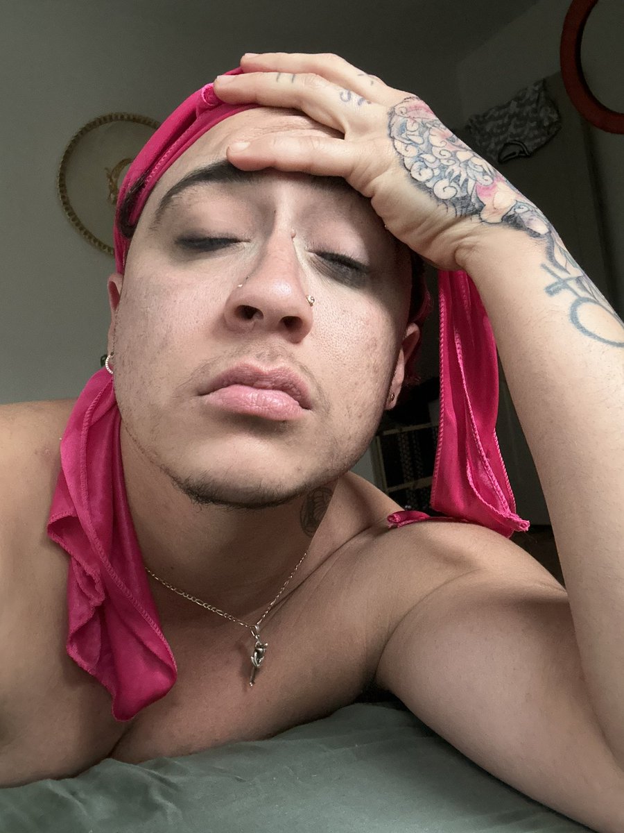 raw_agave's tweet photo. trash boy needs cum for protein https://t.co/cA614NA6pB