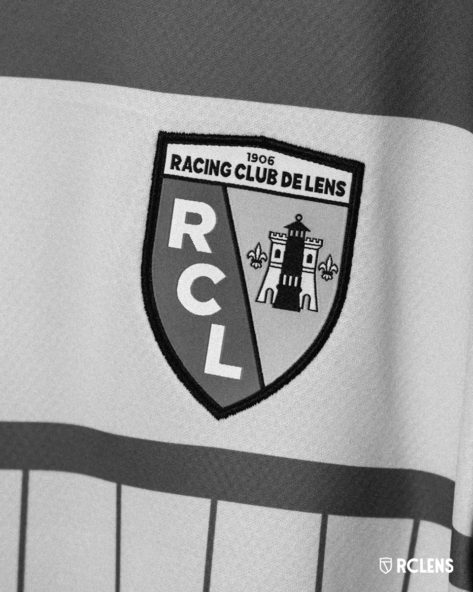RCLens's tweet photo. Le Racing est en deuil. Touché en plein cœur par ce drame, l’ensemble du RCL est tourné vers Ignatius Ganago et sa famille dans cette épreuve terrible, ce deuil impensable. La famille artésienne de Gana rendra un hommage appuyé à sa fille Chloé dimanche lors de #RCLFCN. https://t.co/X3dI4JNk2b