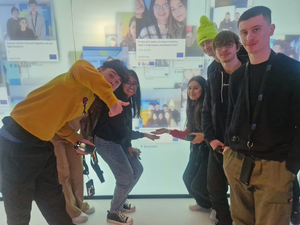stedcamp's tweet photo. We’ve had lots of fun in Belgium! We have learnt lots about European politics and history on this trip 🇧🇪 https://t.co/IAxQdiJnhi